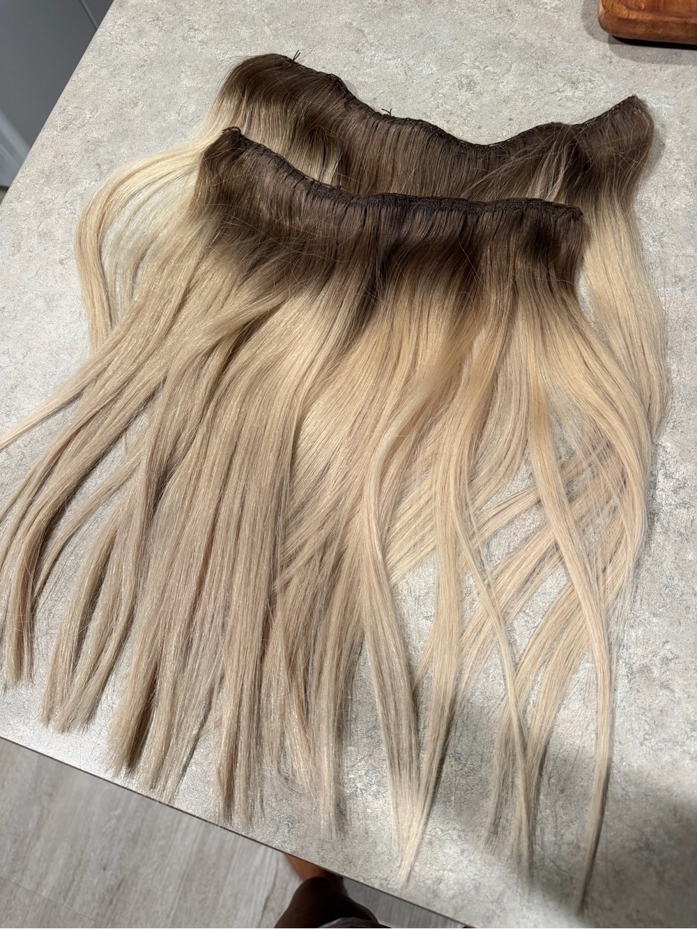 Bellami 16” volume weft ash blonde rooted extension